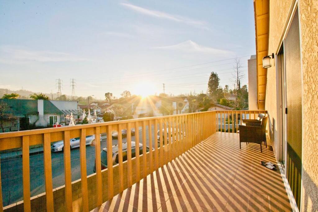 הסיינדה הייטס La Sunny House Beautiful Yard 7 Rooms 4 Bathrooms Near Disneyland & Hollywood & Downtown מראה חיצוני תמונה